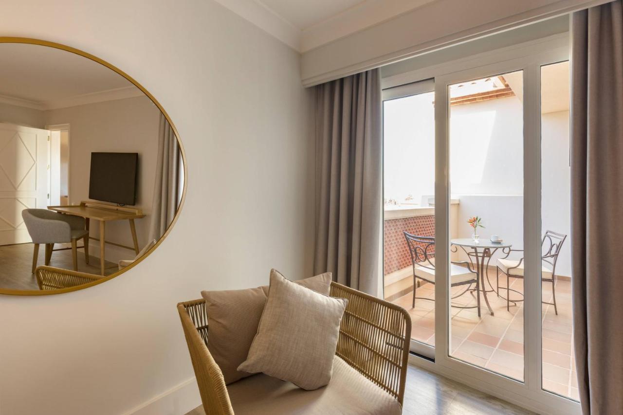 Denia Marriott La Sella Golf Resort & Spa Exterior photo A room at the hotel