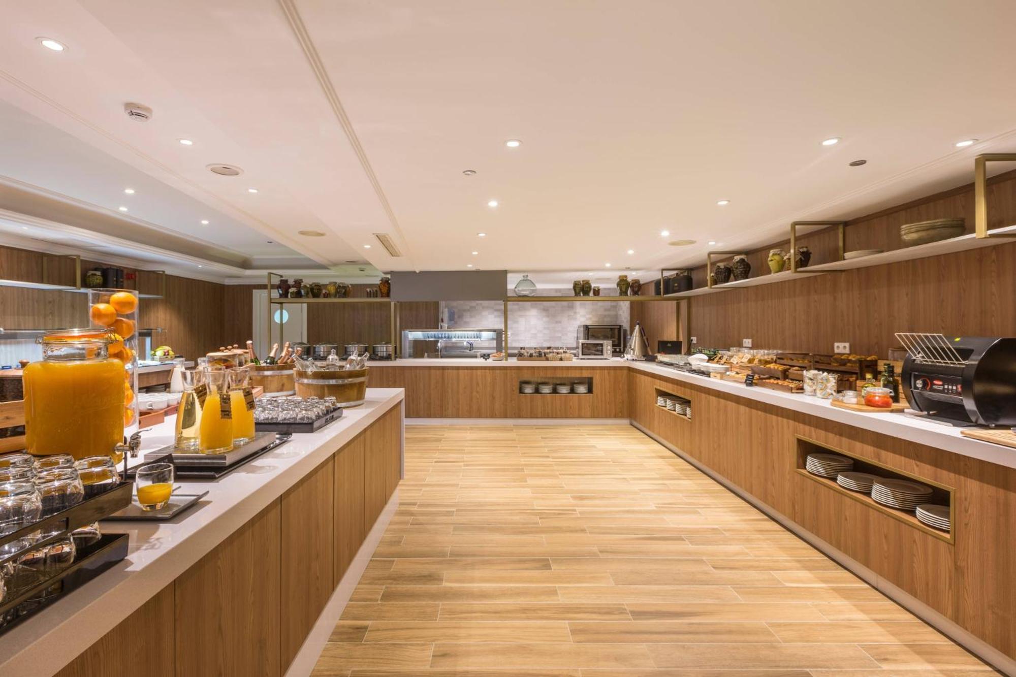 Denia Marriott La Sella Golf Resort & Spa Exterior photo The buffet at the lounge