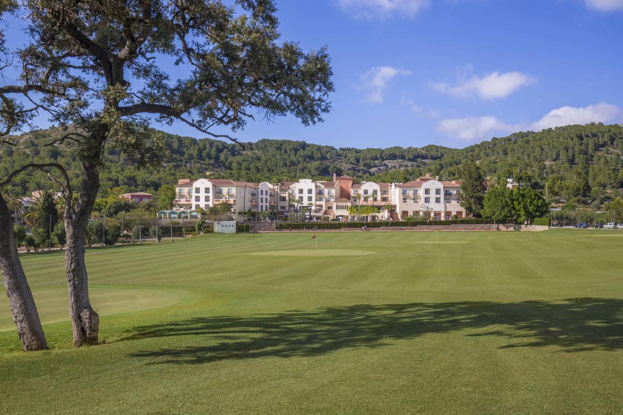 Denia Marriott La Sella Golf Resort & Spa Exterior photo A general view of the village