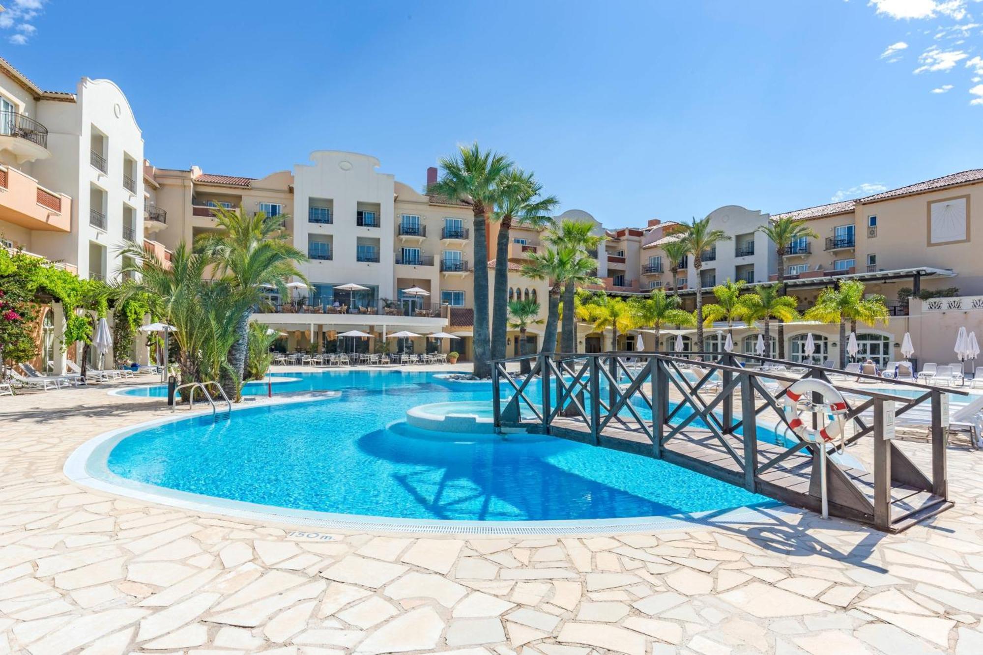 Denia Marriott La Sella Golf Resort & Spa Exterior photo A swimming pool in a hotel