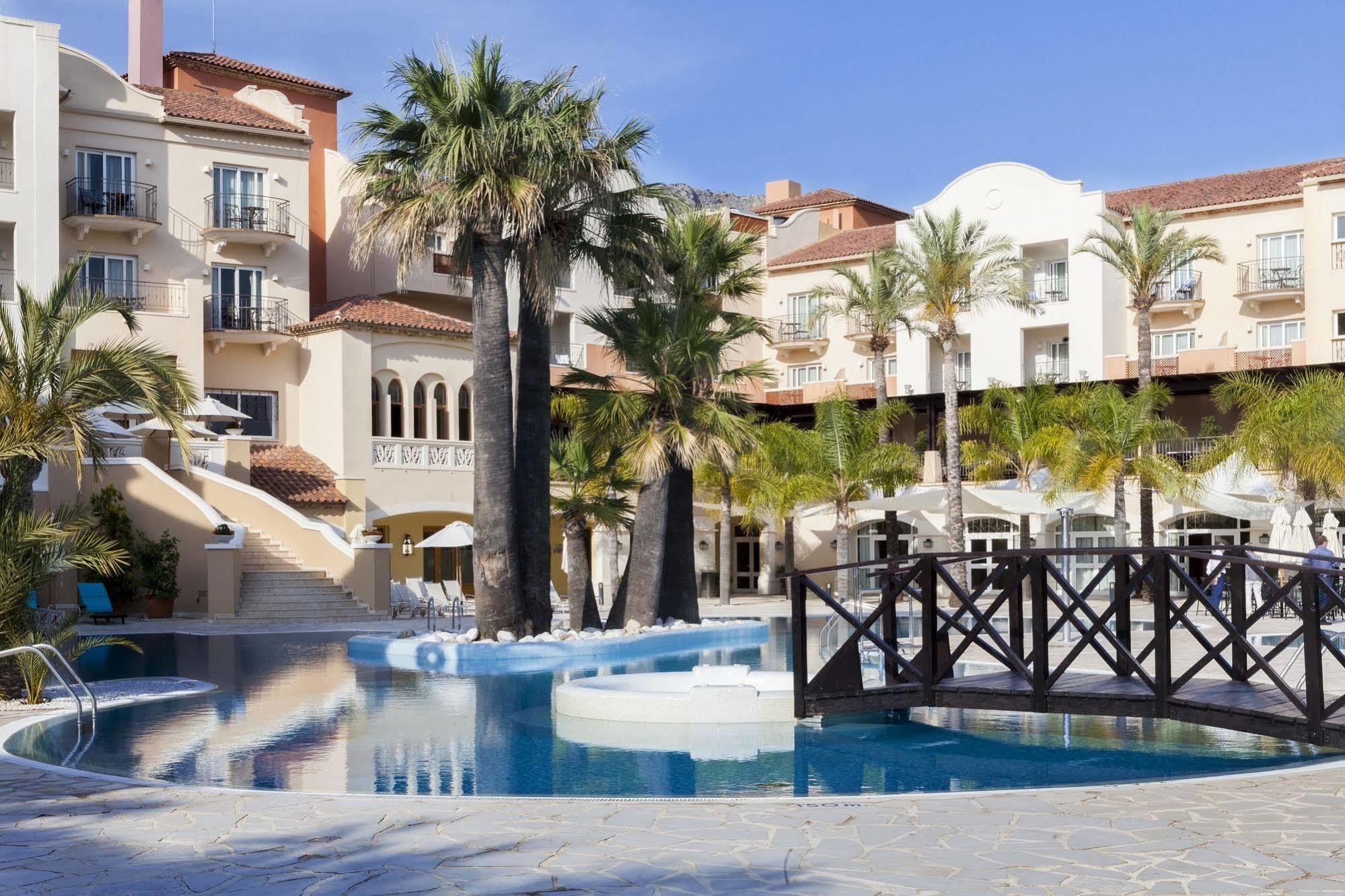 Denia Marriott La Sella Golf Resort & Spa Exterior photo The resort's swimming pool